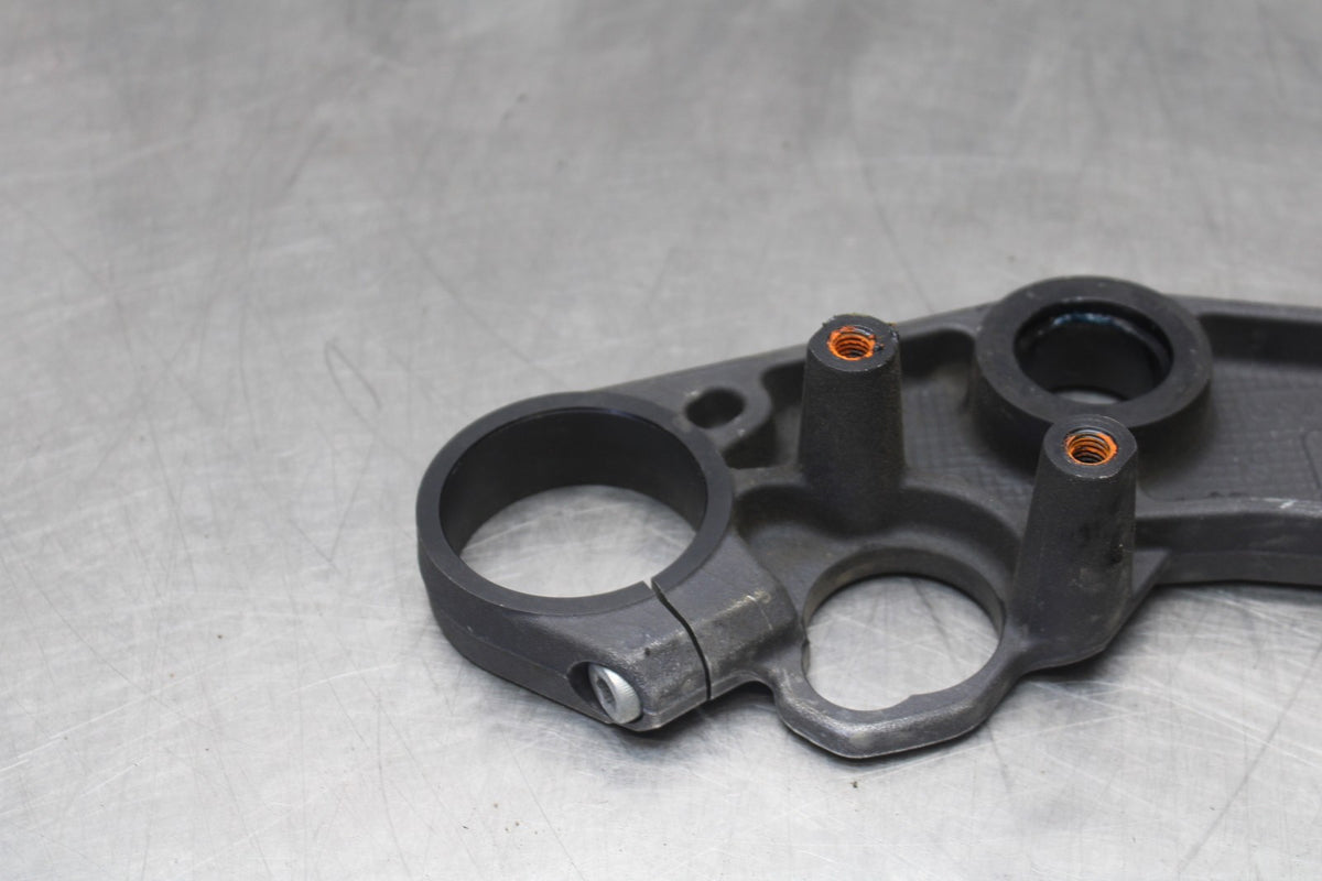 11-26 SUZUKI GSXR750 FORKS UPPER TRIPLE TREE CLAMP BB900