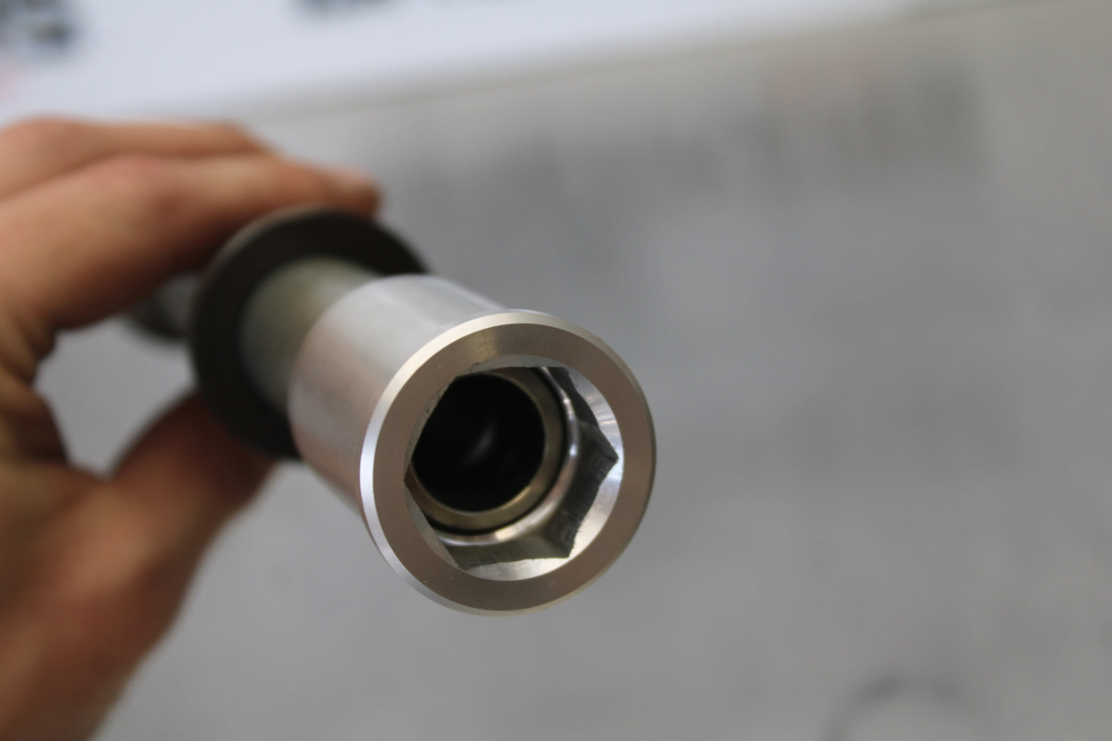 23-24 KAWASAKI NINJA ZX14R NEW!! FRONT WHEEL RIM AXLE PIVOT BOLT BB169