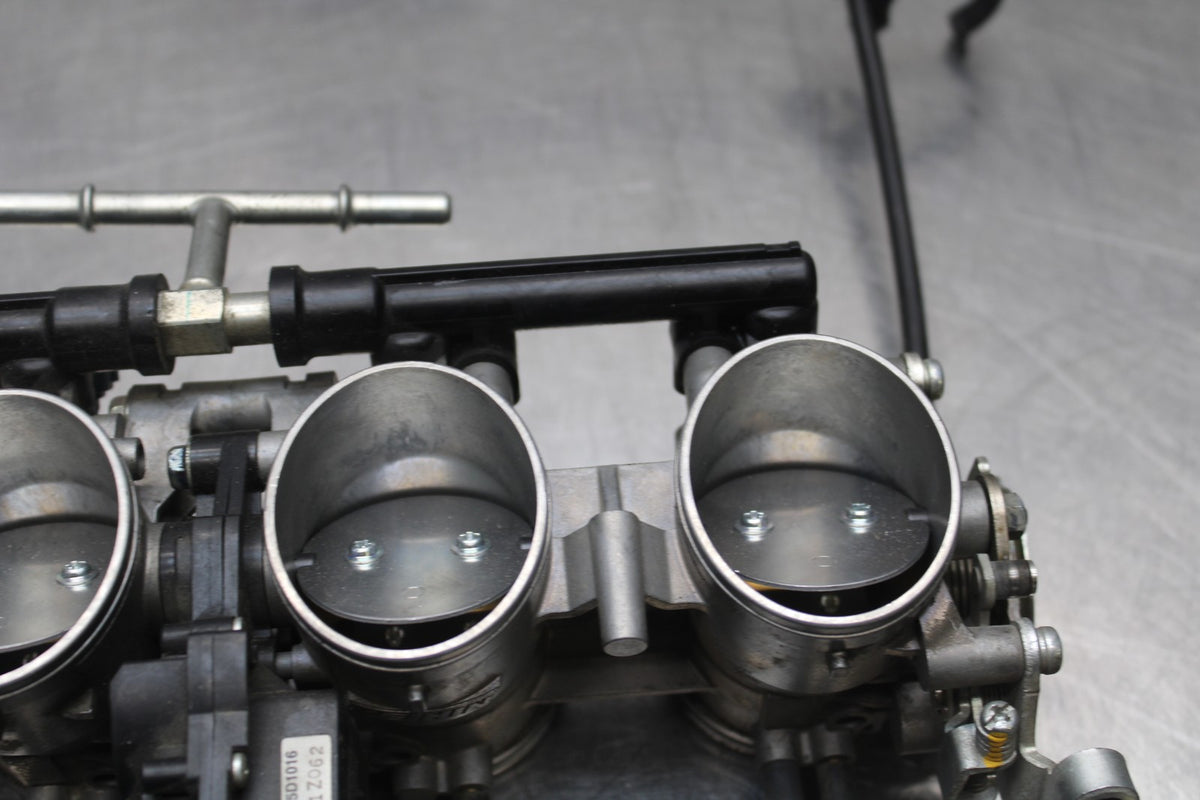 07-08 KAWASAKI NINJA ZX6R MAIN FUEL INJECTORS / THROTTLE BODIES BB199
