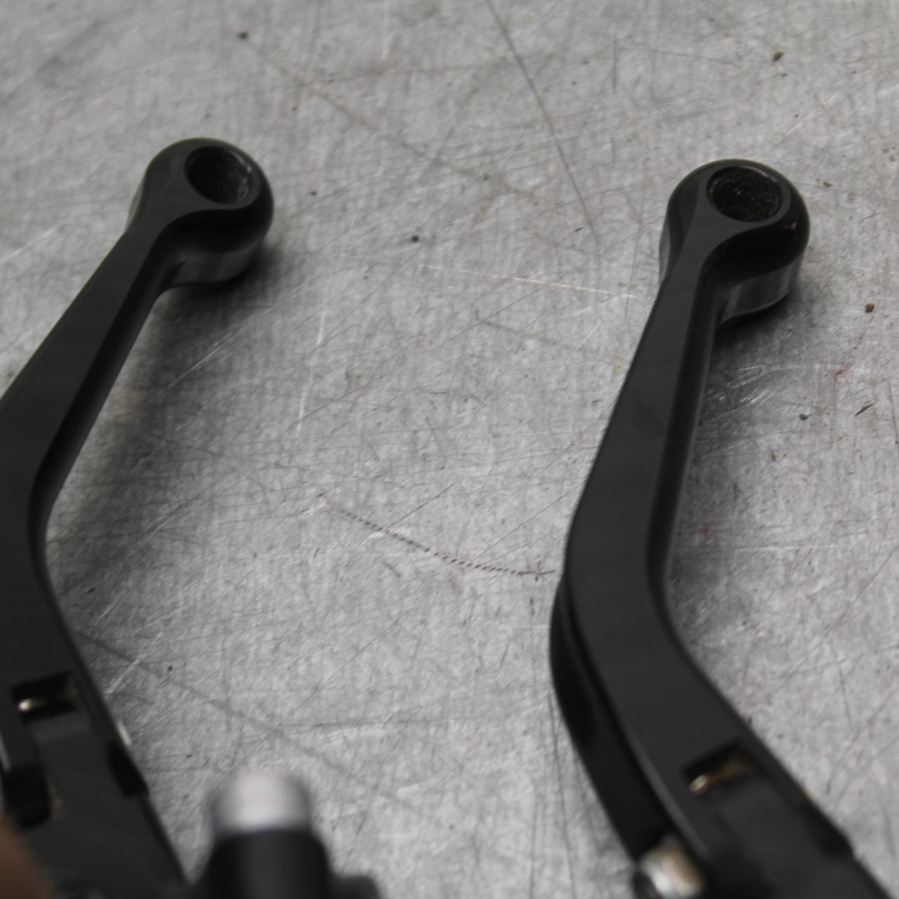 21 KAWASAKI NINJA ZX6R FRONT BRAKE MASTER CYLINDER w/ PAZZO LEVER BB647