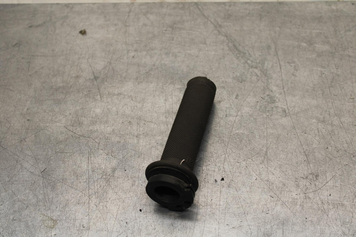 05 YAMAHA YZF R6S RIGHT THROTTLE GRIP BB600