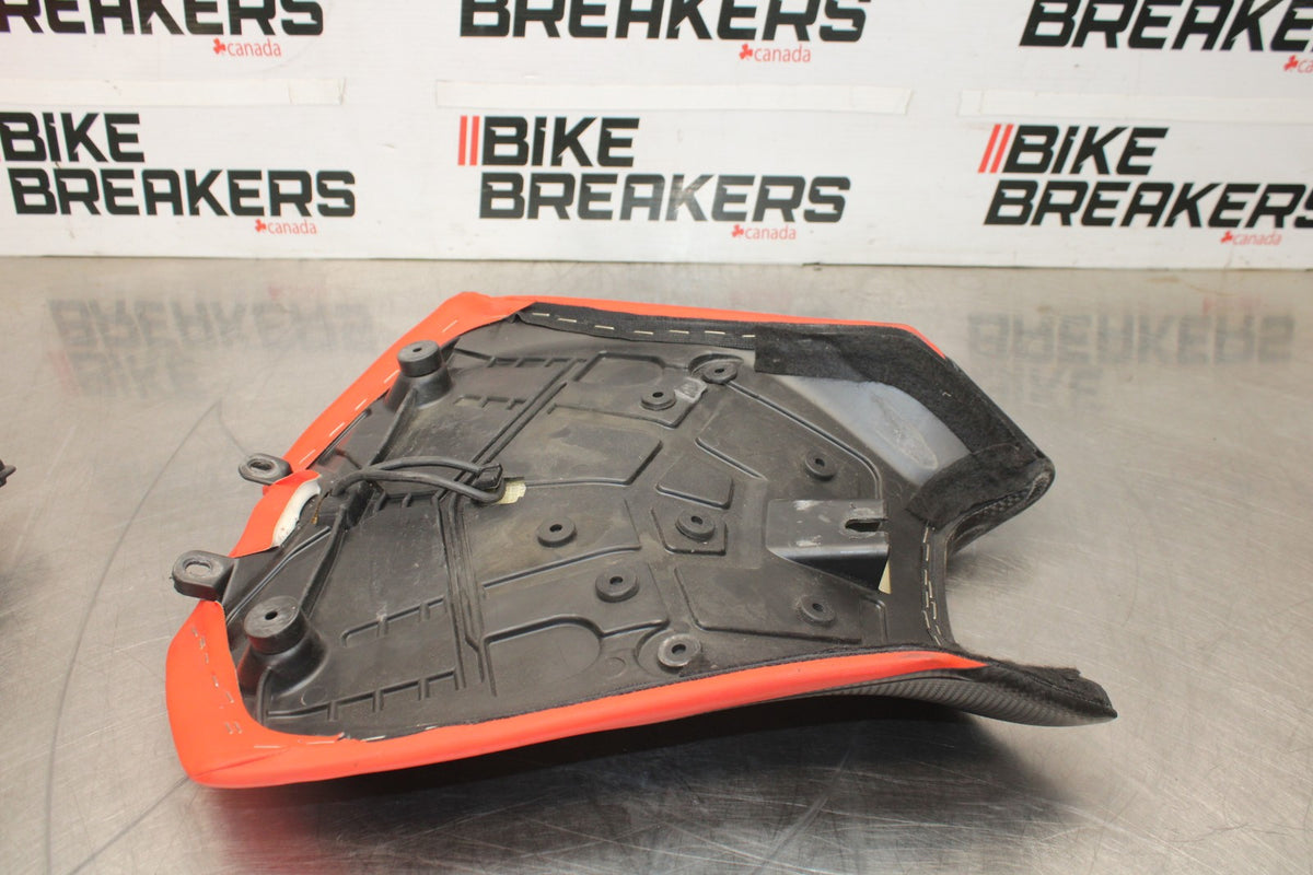 15 APRILIA RSV4 FACTORY APRC ABS FRONT DRIVERS SEAT PAD SADDLE PILLION BB901