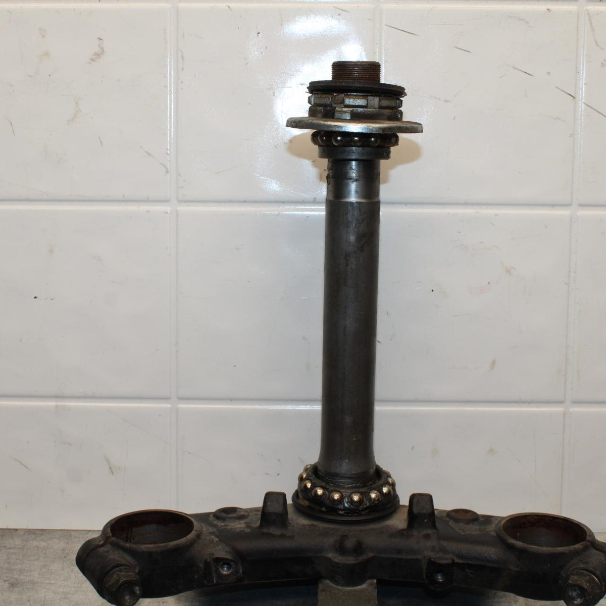 2000 Honda Super Hawk VTR1000F FRONT FORKS CLAMP LOWER TRIPLE TREE STEM BB577
