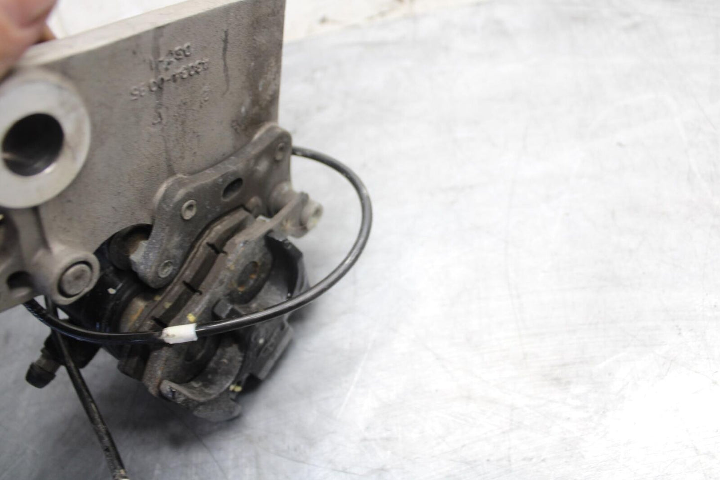 2015 Kawasaki Ninja 300 EX300B ABS REAR BACK BRAKE CALIPER W MOUNT BRACKET BB518