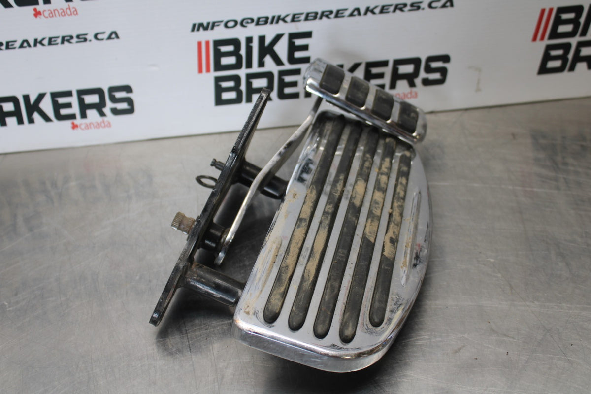 03-08 KAWASAKI VULCAN 1600 RIGHT FRONT FOOT REST PEG STEP BB196