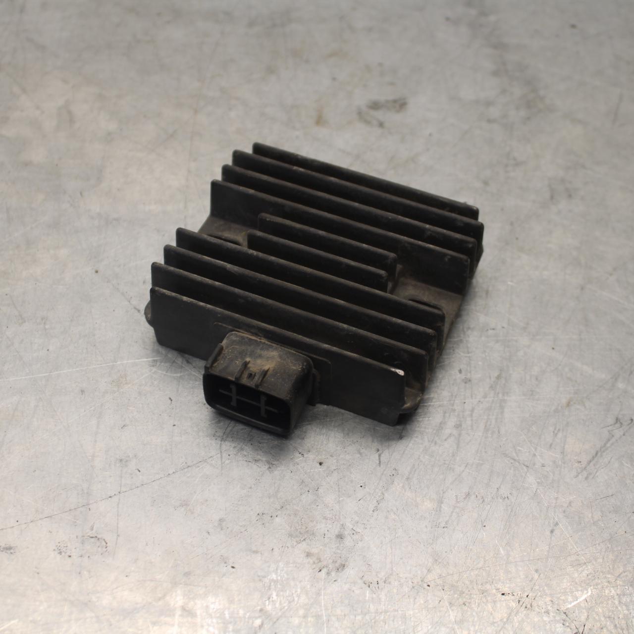 07 YAMAHA YZF R6 2c0 RECTIFIER VOLTAGE REGULATOR BB423