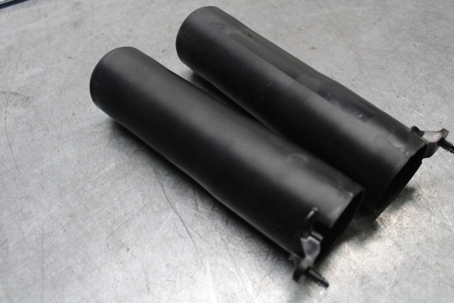 18-24 YAMAHA MT-07 FRONT FORK GUARDS SET PAIR BB662
