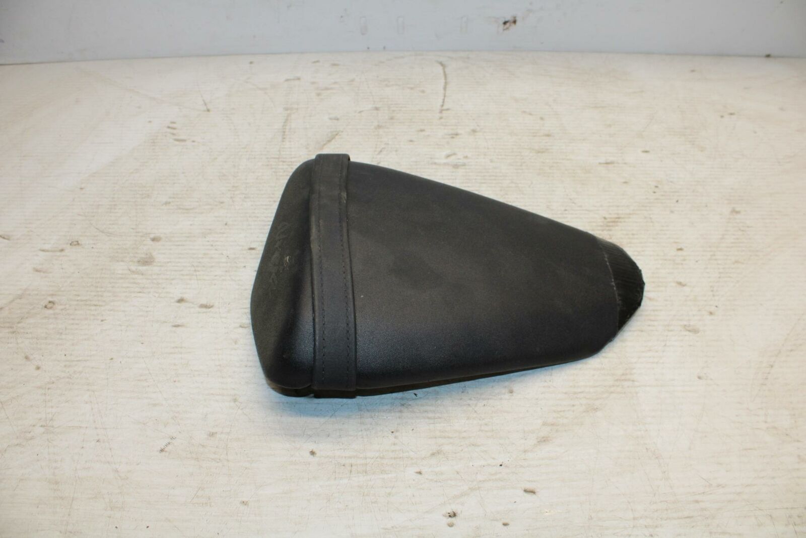 13-18 KAWASAKI NINJA ZX6R REAR BACK PASSENGER TANDEM SEAT PAD SADDLE PILLION BB3