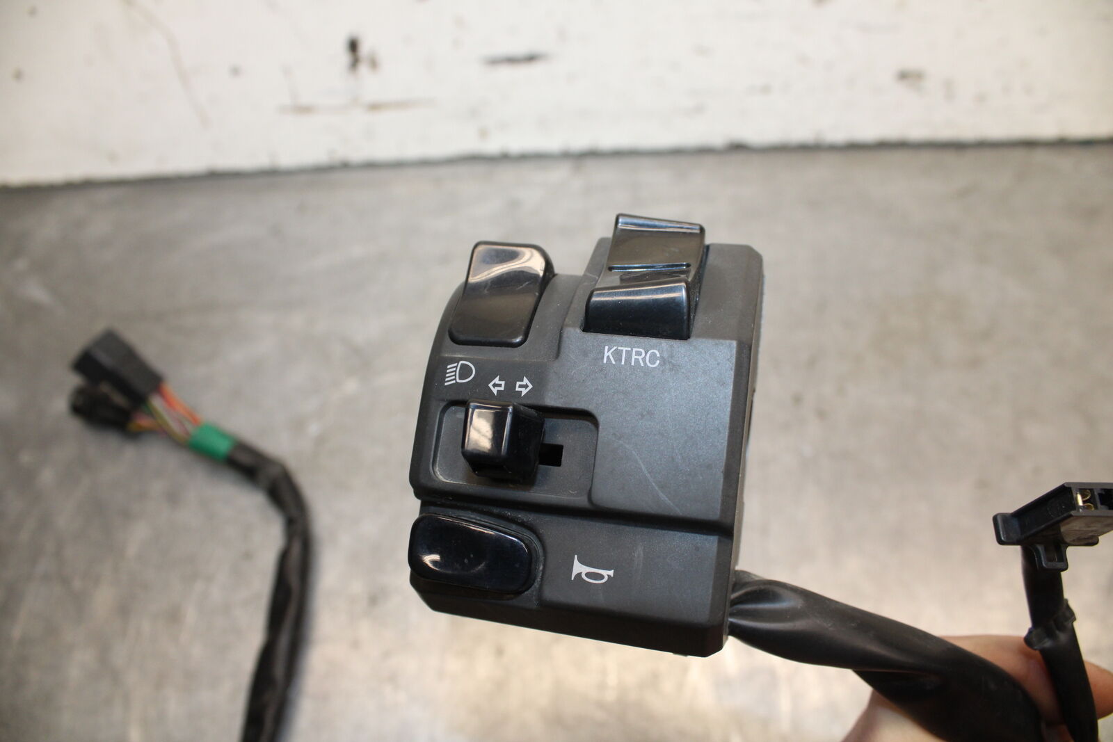 13-18 KAWASAKI NINJA ZX6R LEFT CLIP ON HANDLE HORN SIGNALS SWITCH BB666