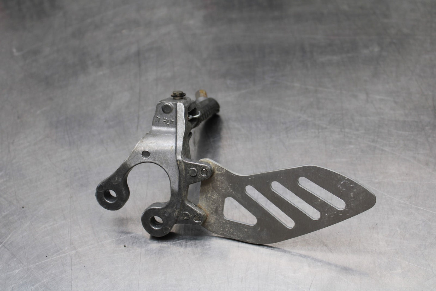 11-22 SUZUKI GSXR 600  LEFT REARSET REAR SET DRIVER FOOT PEG REST STOP BB193