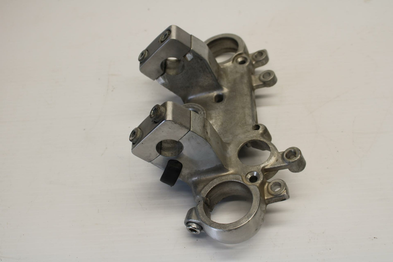 83-86 HONDA V65 MAGNA FORKS UPPER TRIPLE TREE CLAMP BB236