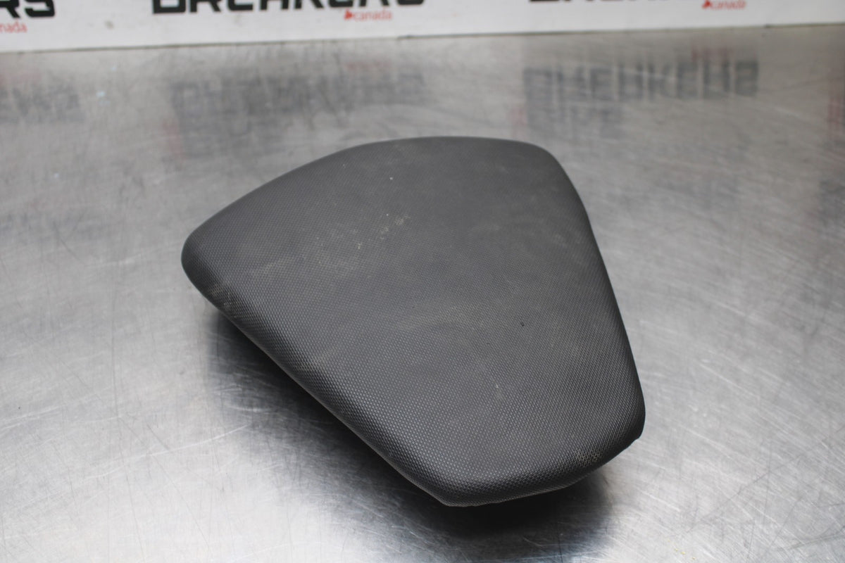 13-16 KTM 390 DUKE REAR BACK PASSENGER TANDEM SEAT PAD SADDLE PILLION BB815