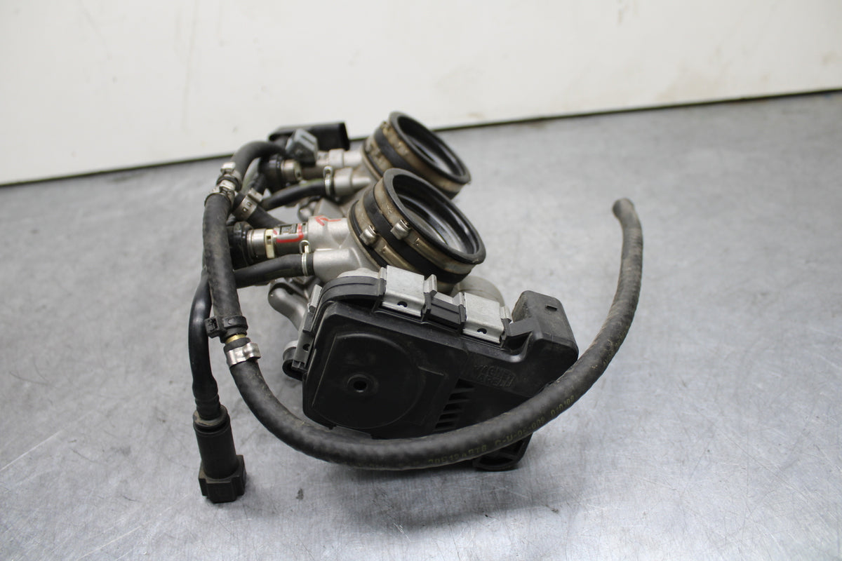 10-11 APRILIA RSV4 R MAIN FUEL INJECTORS / THROTTLE BODIES BB120