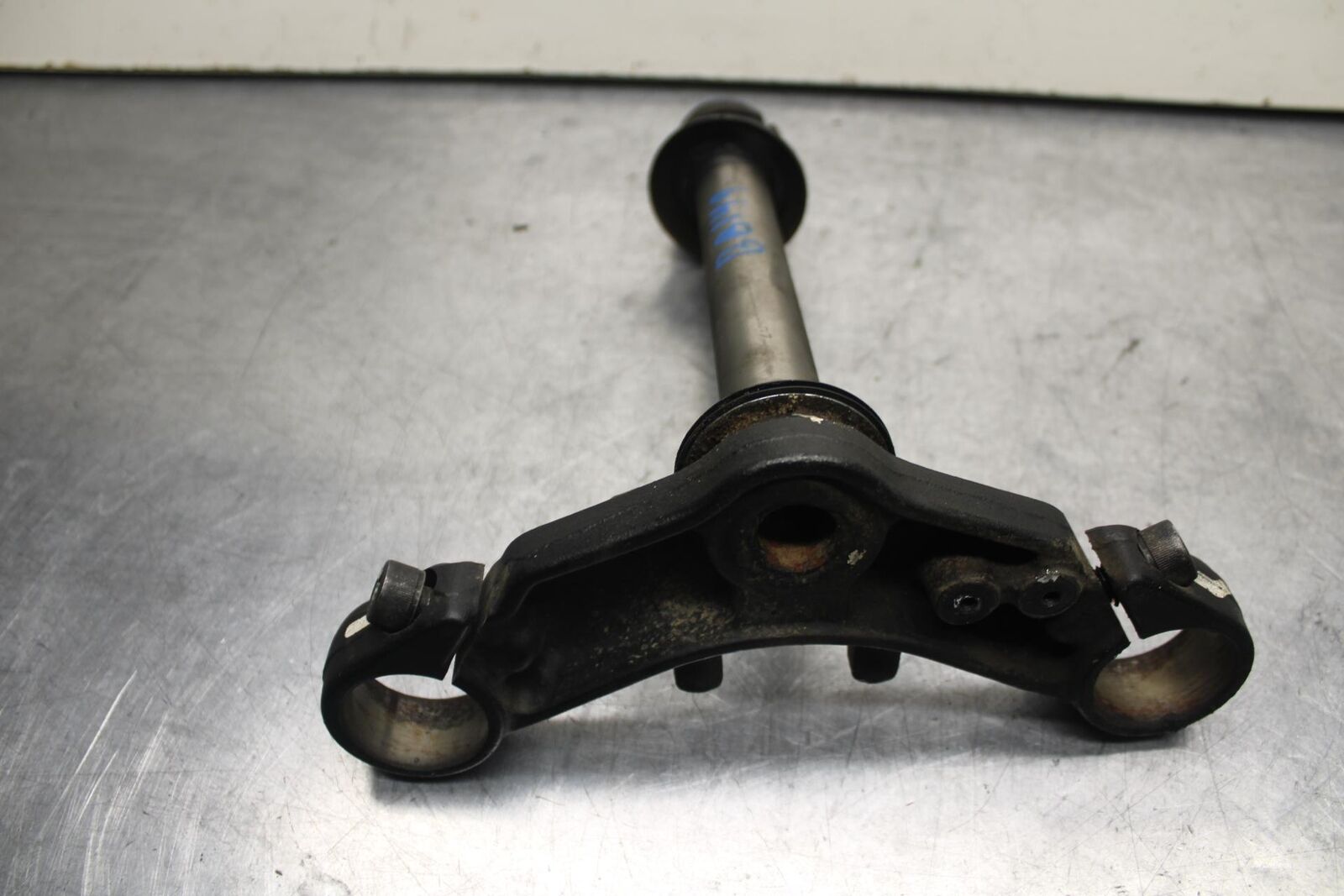 2009 Kawasaki Ninja 250R EX250J FRONT FORKS CLAMP LOWER TRIPLE TREE STEM BB87