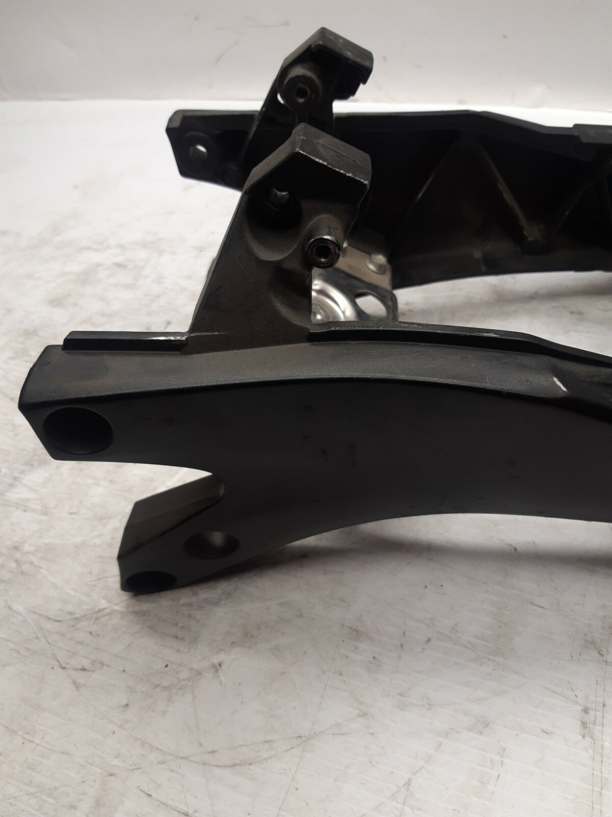 06-07 SUZUKI GSXR600 REAR SUBFRAME BACK SUB FRAME BB245