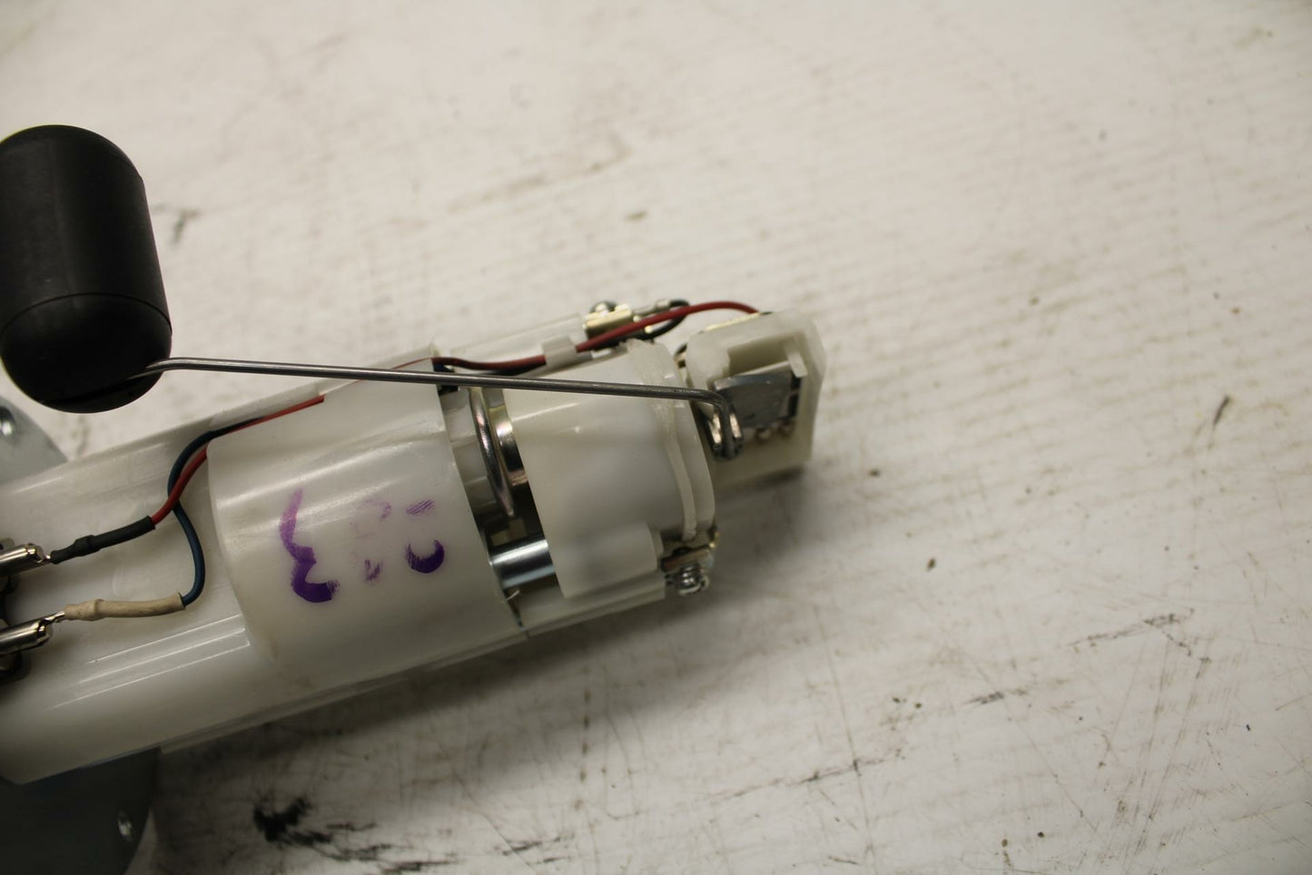 09-11 SUZUKI GSXR1000 FUEL PUMP GAS PETROL SENDER UNIT 15100-47H00 BB283