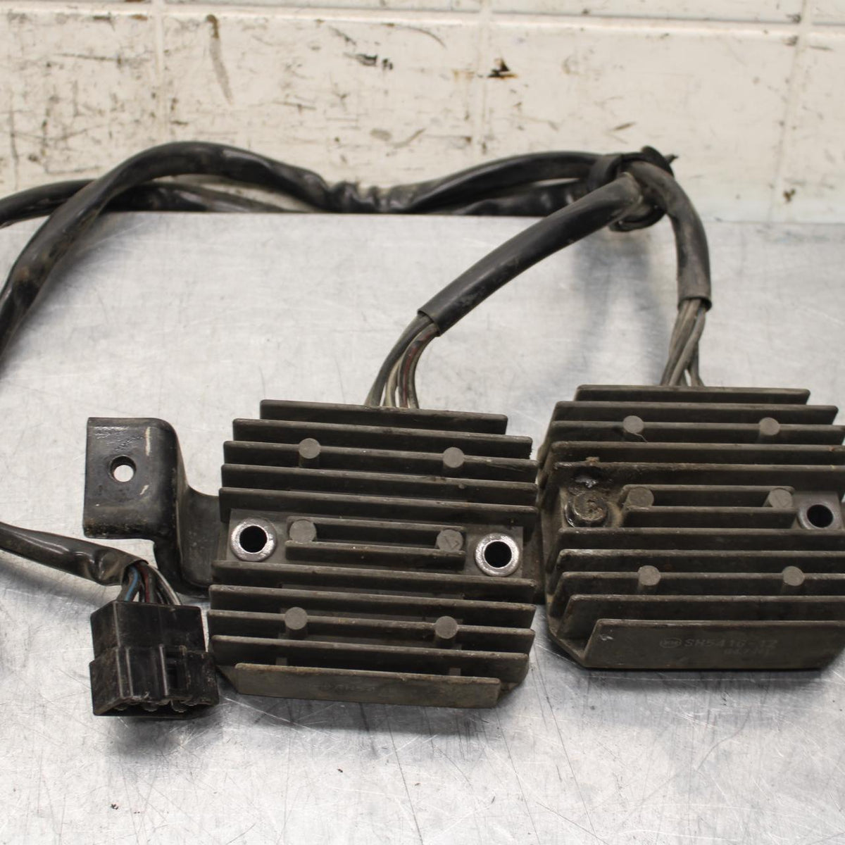 2005 Kawasaki Vulcan 1600 VN1600A Classic RECTIFIER VOLTAGE REGULATOR BB574