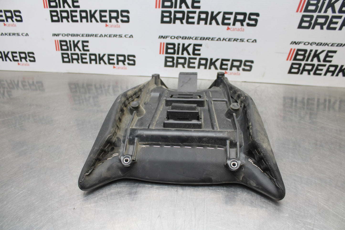 12-14 BMW S1000RR FRONT DRIVERS SEAT PAD SADDLE PILLION BB204