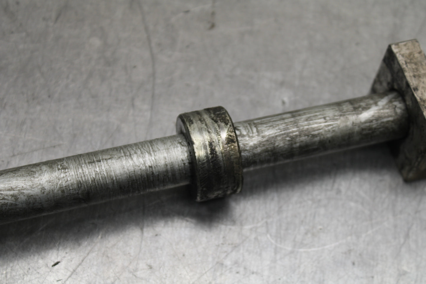 14-15 KAWASAKI NINJA 650 EX650F ABS REAR AXLE WHEEL RIM PIVOT BOLT AXEL BB741