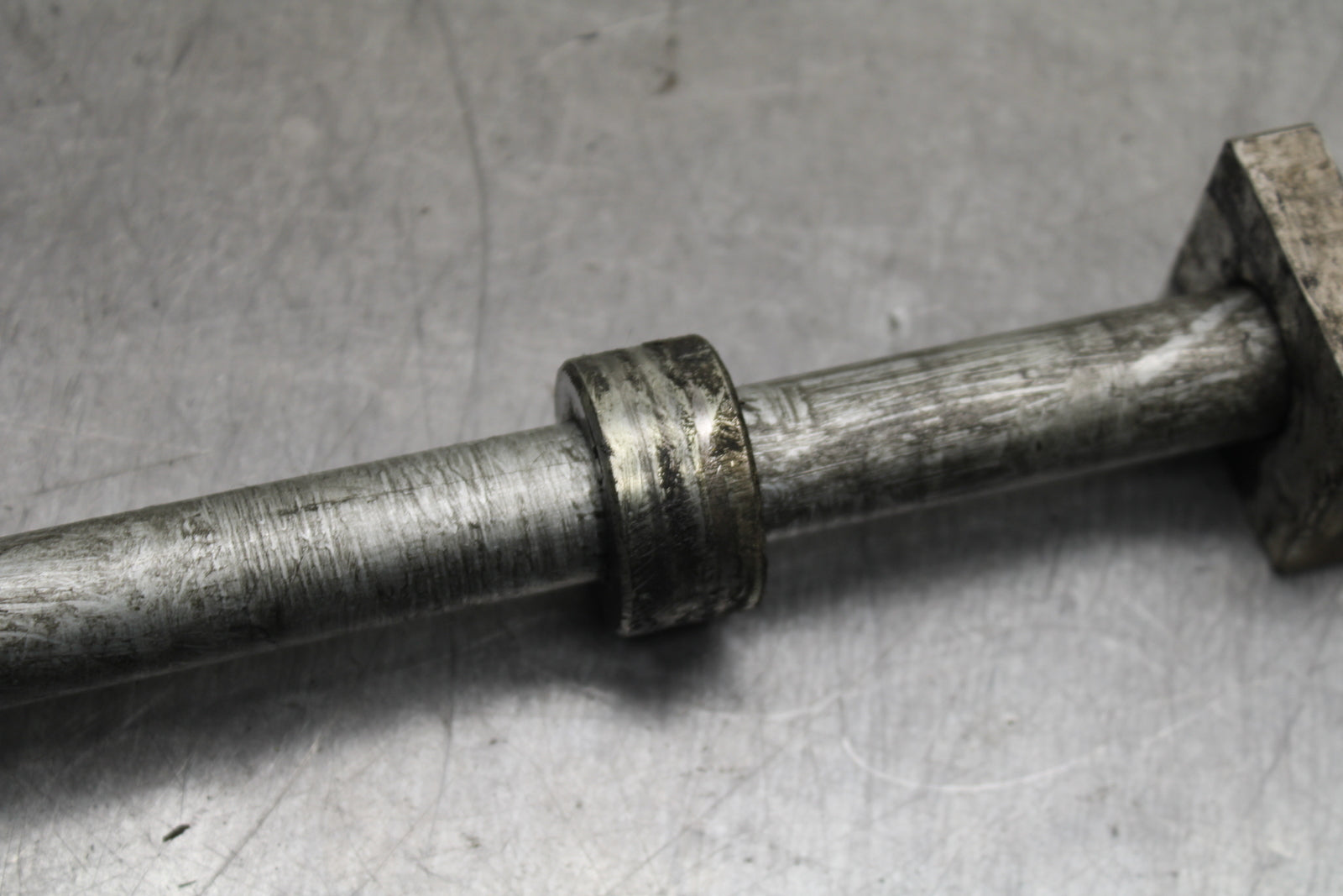 14-15 KAWASAKI NINJA 650 EX650F ABS REAR AXLE WHEEL RIM PIVOT BOLT AXEL BB741