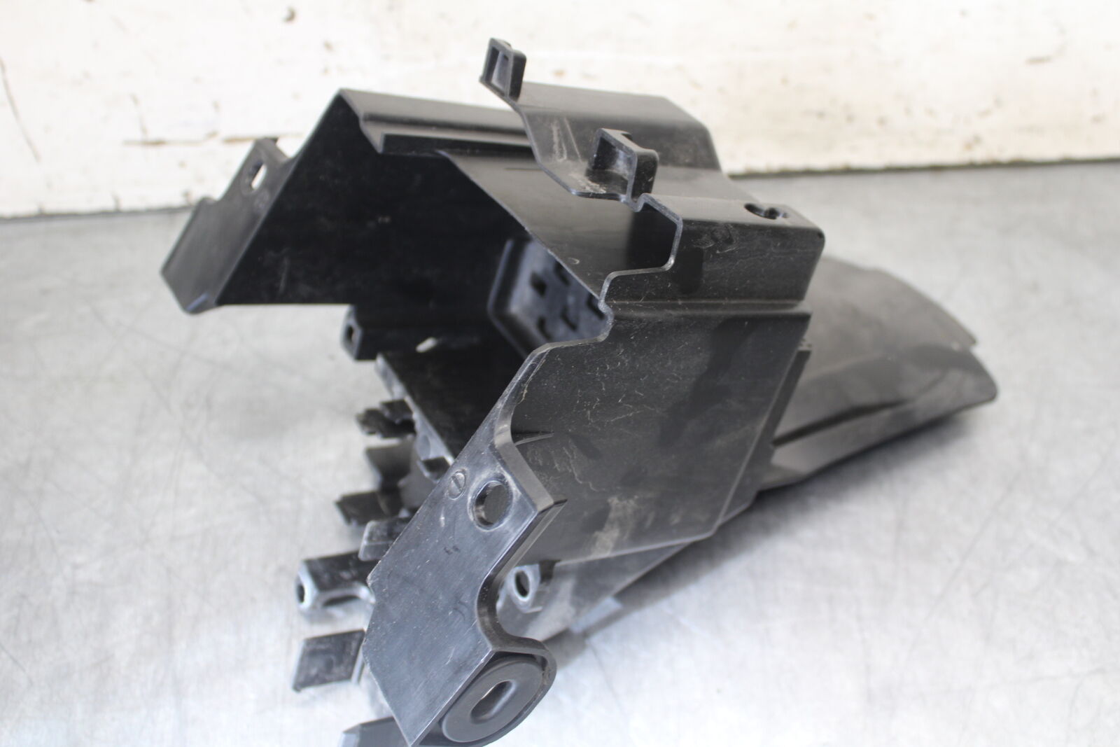 17-24 SUZUKI SV650 REAR BACK TAIL UNDERTAIL BATTERY TRAY PLASTIC BB706