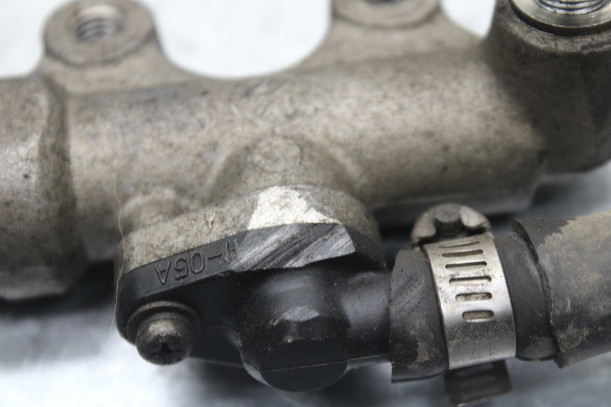 92 SUZUKI GSXR1100 REAR BACK BRAKE MASTER CYLINDER W RESERVOIR BB411