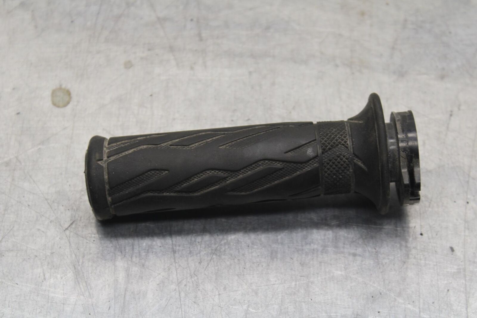 2011 Suzuki GSXR600 RIGHT THROTTLE GRIP BB605