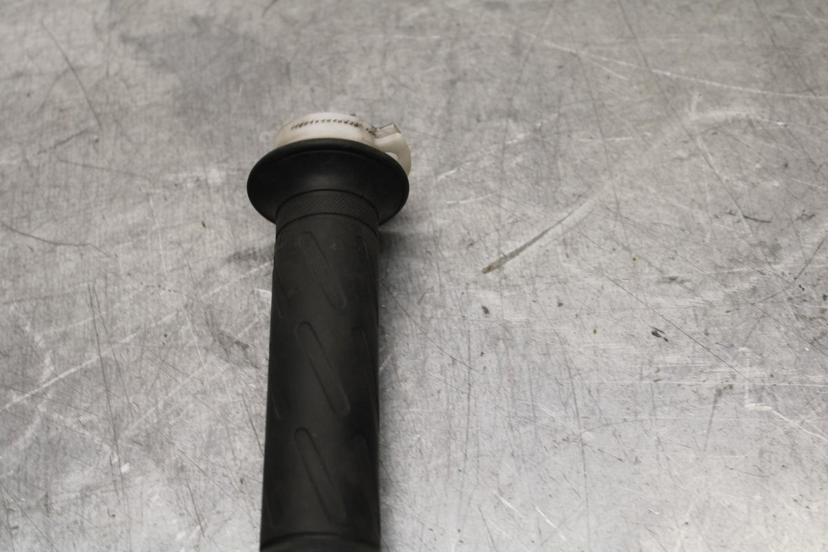 01-03 SUZUKI GSXR600 RIGHT THROTTLE GRIP BB633