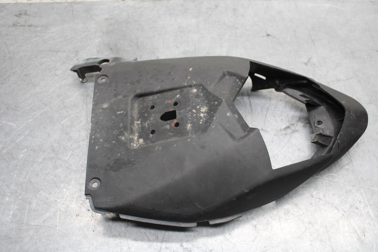 2009 Kawasaki Ninja ZX6R ZX600R REAR TAILLIGHT BRAKE LIGHT TRIM  BB548