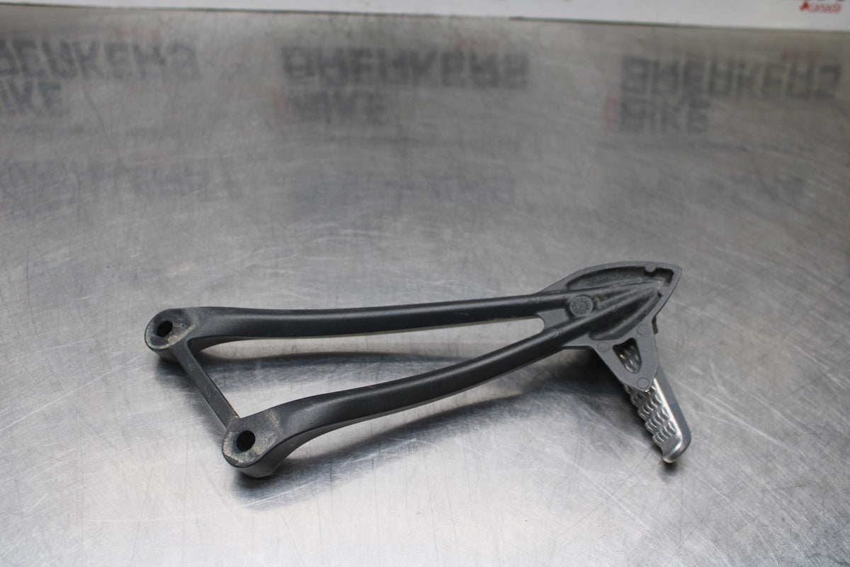 24-25 KAWASAKI NINJA ZX6R LEFT REAR BACK PASSENGER PEG BB785