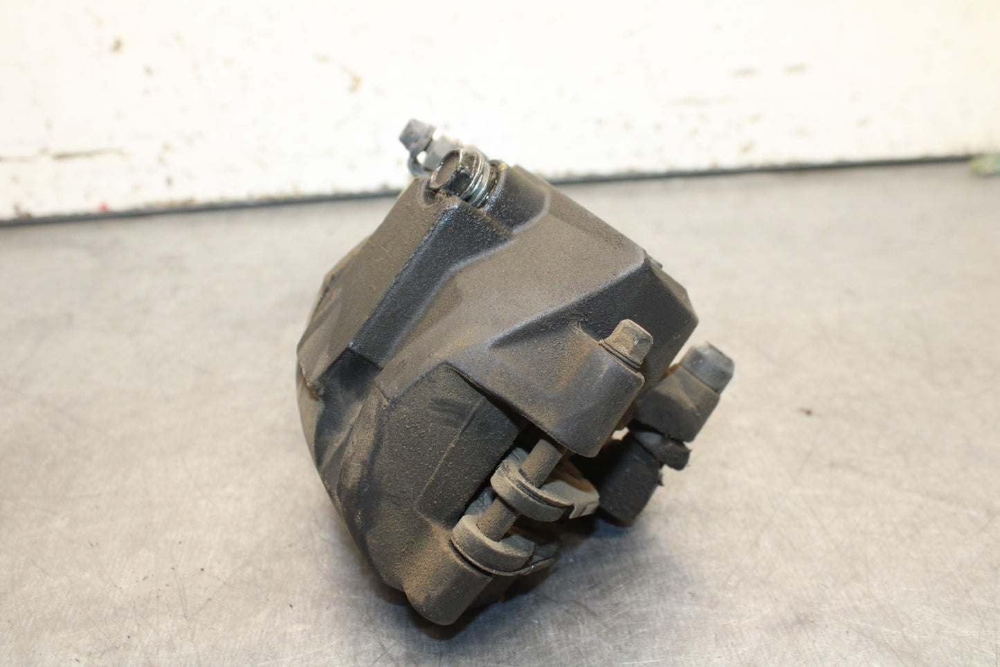 16-17 KAWASAKI VULCAN S 650 EN650 ABS RIGHT FRONT BRAKE CALIPER BB731