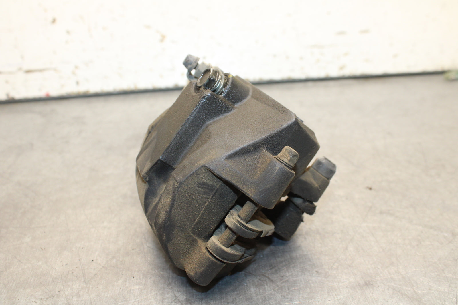 16-17 KAWASAKI VULCAN S 650 EN650 ABS RIGHT FRONT BRAKE CALIPER BB731