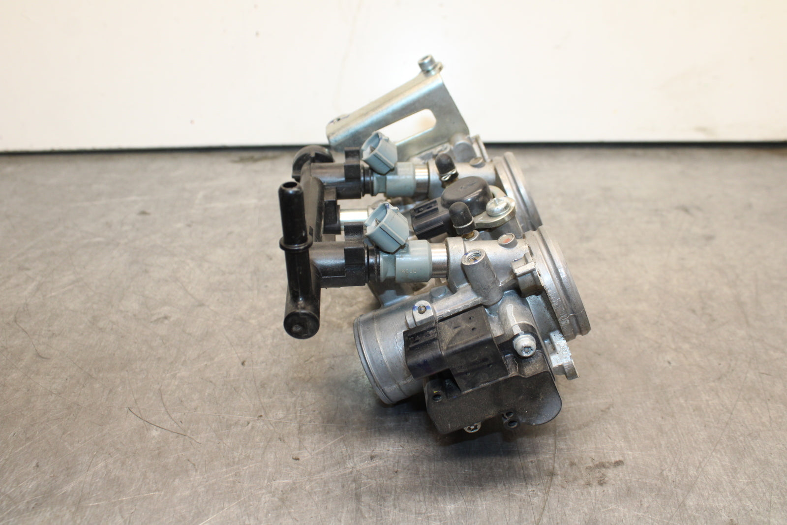 19-21 YAMAHA YZF R3 MAIN FUEL INJECTORS / THROTTLE BODIES BB121