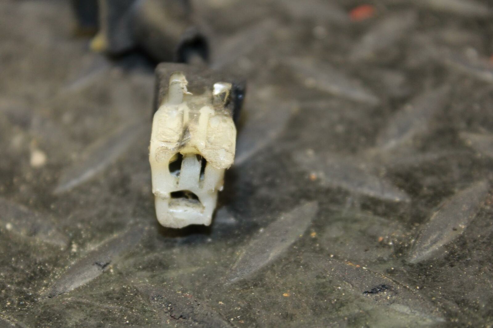 03-08 KAWASAKI VULCAN 1600 STATOR GENERATOR ALTERNATOR MAGNETO PLATE MOUNT BB193