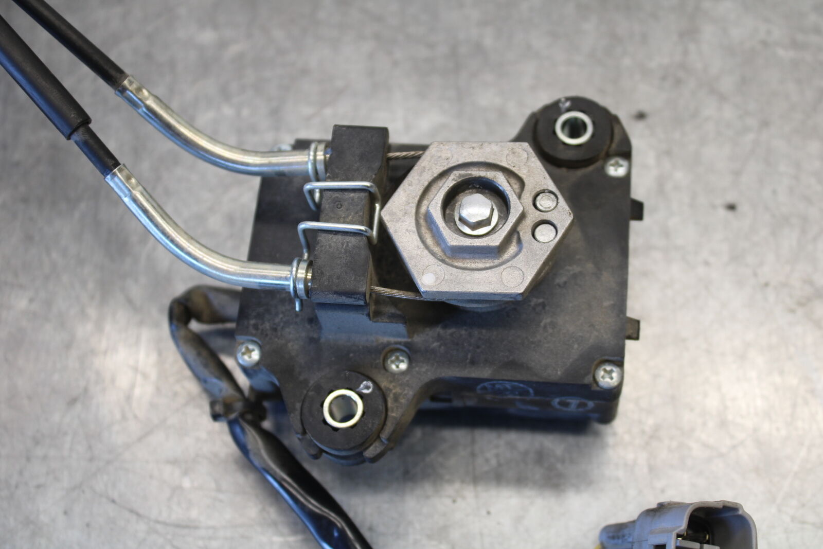 11-24 SUZUKI GSXR750 EXHAUST VALVE SERVO MOTOR BB687