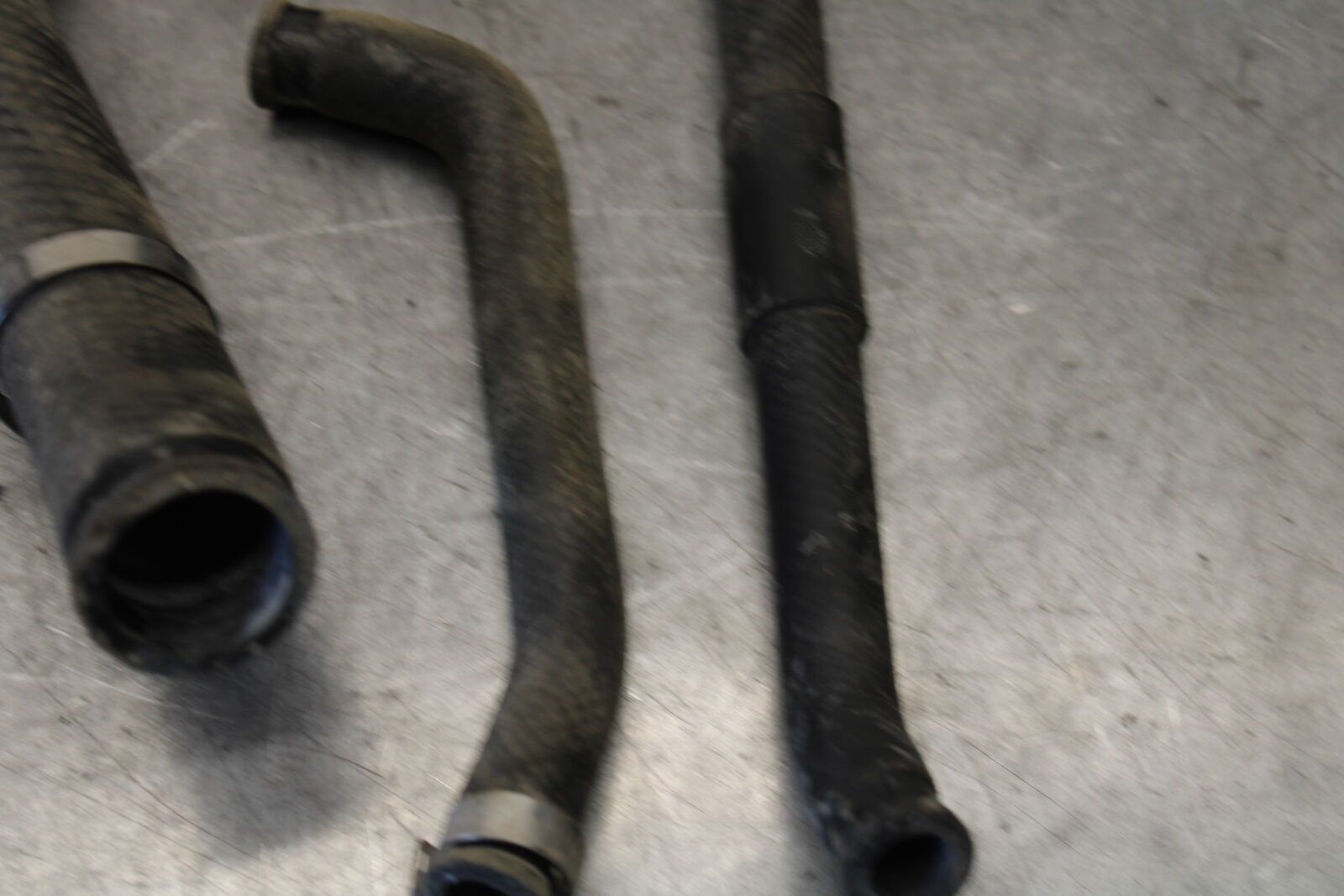 11-24 SUZUKI GSXR750 RADIATOR HOSES ENGINE COOLANT WATER PIPES HOSE SET   BB687