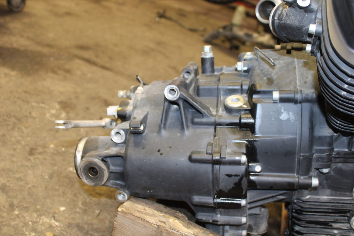 19 MOTO GUZZI V7 III ONLY 3,984KM!!! ENGINE MOTOR BB831