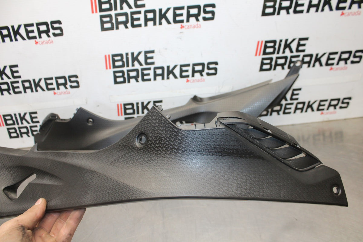 17-20 BMW S1000R RIGHT LEFT FRONT SIDE SEAT PANELS TRIMS COWLS FAIRINGS BB909