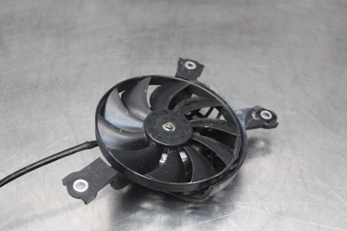 15 SUZUKI GW250F ENGINE RADIATOR COOLING FAN BB789