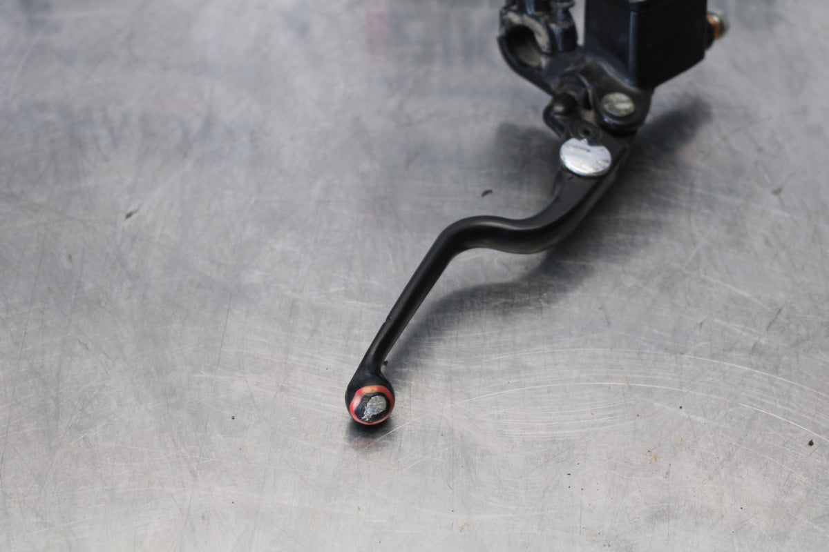 17-22 KTM 390 DUKE FRONT BRAKE MASTER CYLINDER w/ LEVER BB180