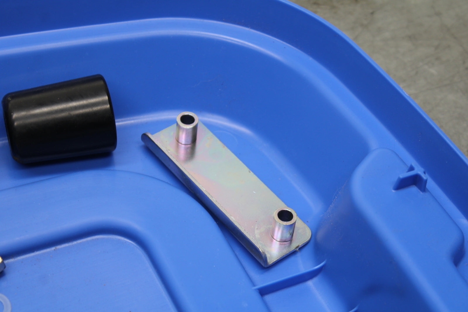 24 KAWASAKI NINJA 500 ABS MOUNTING BOLTS HARDWARE MOTOR SCREWS BB730