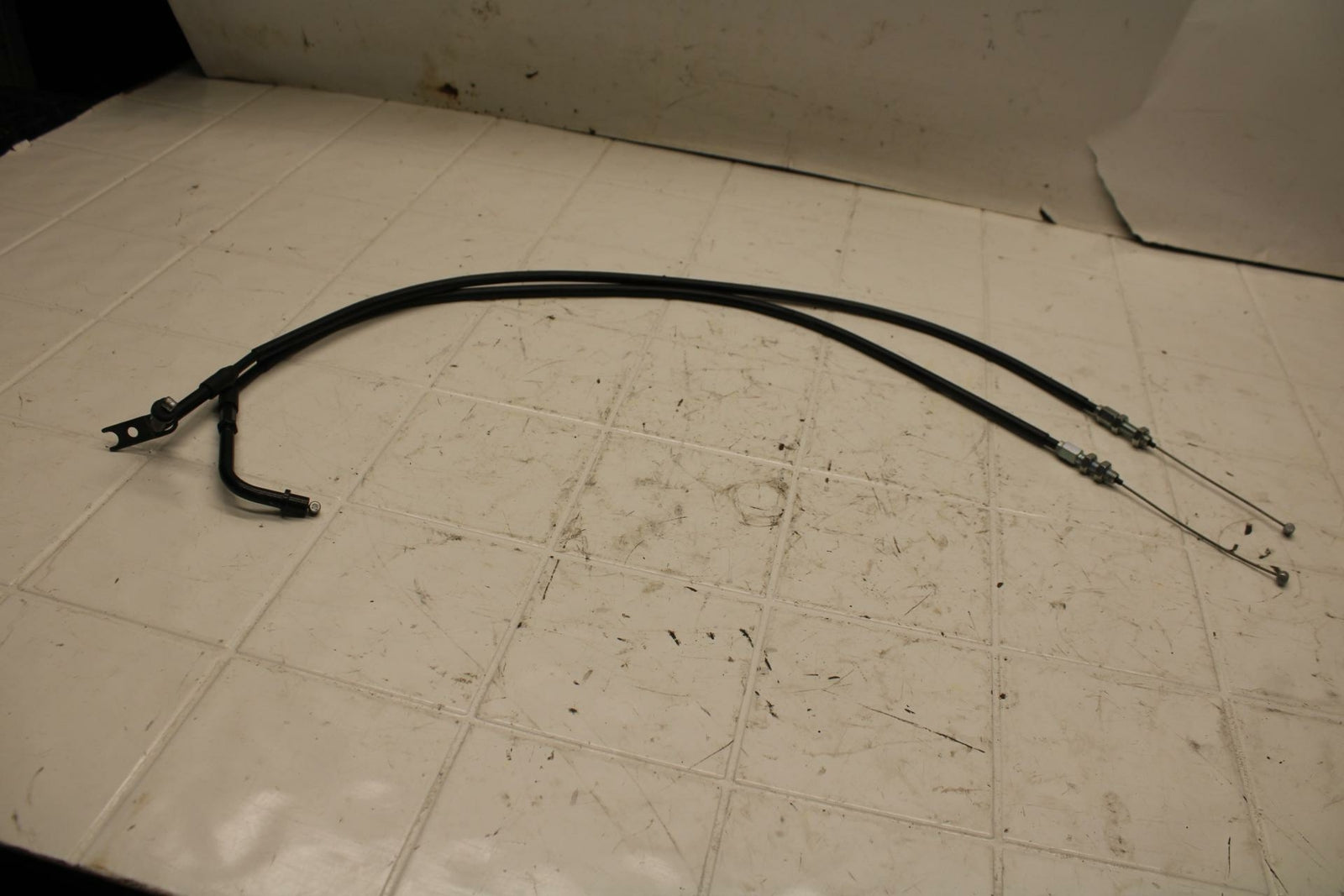 04-05 SUZUKI GSXR750 THROTTLE CABLES LINES BB11