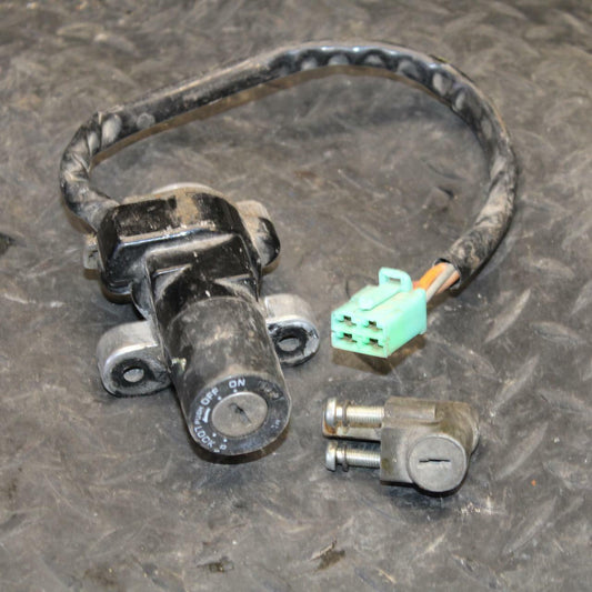 86 SUZUKI GSXR1100 G IGNITION LOCK STEERING NO KEY BB227
