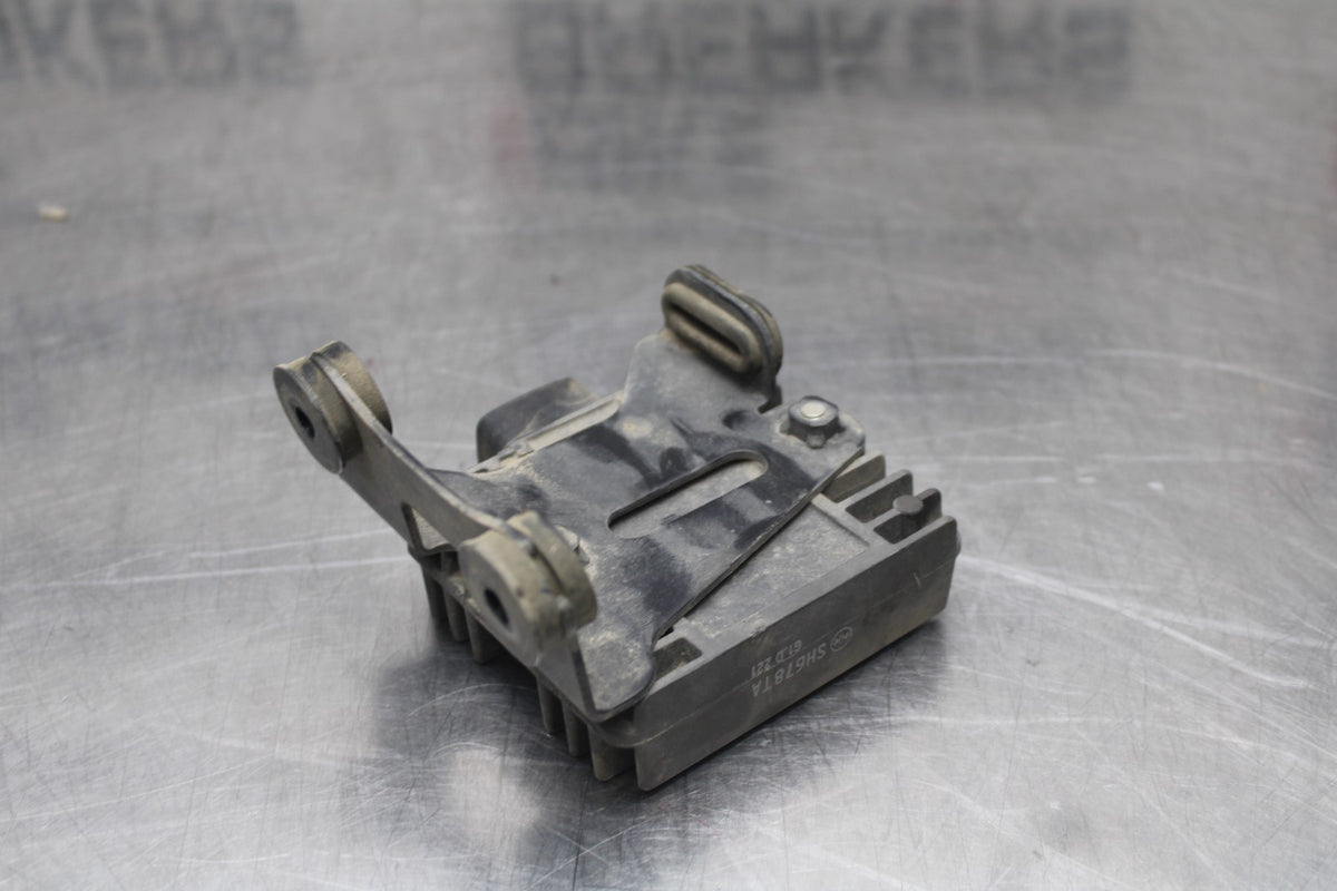 13 KAWASAKI NINJA 650 EX650F ABS RECTIFIER VOLTAGE REGULATOR BB828