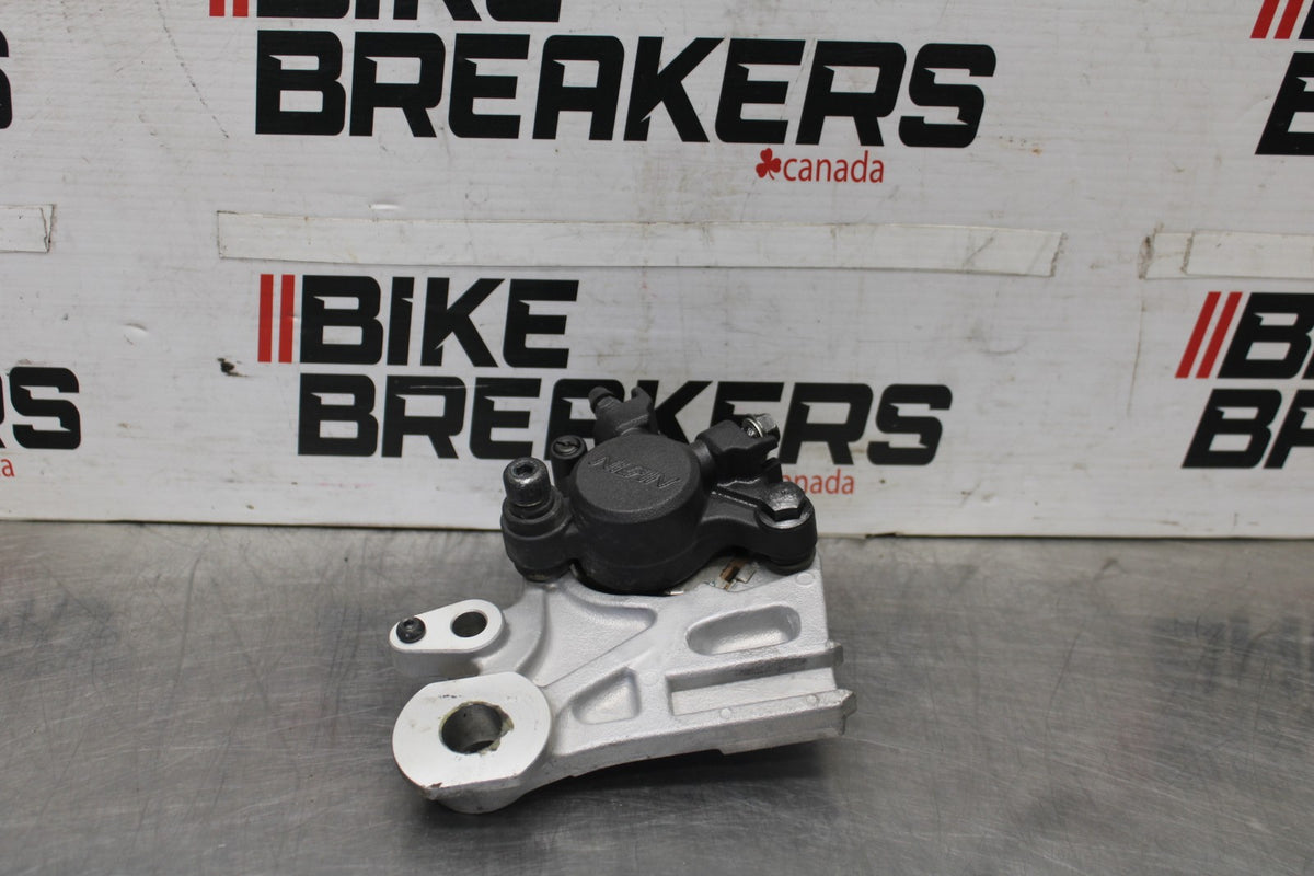 22-25 YAMAHA YZF R7 REAR BACK BRAKE CALIPER W MOUNT BRACKET BB940