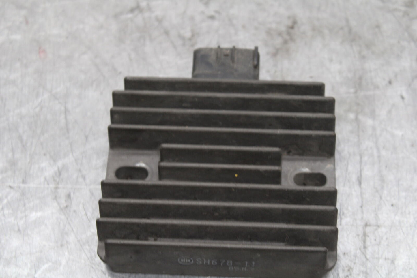 06 YAMAHA YZF R6 RECTIFIER VOLTAGE REGULATOR 4XY-81960-00-00 BB716