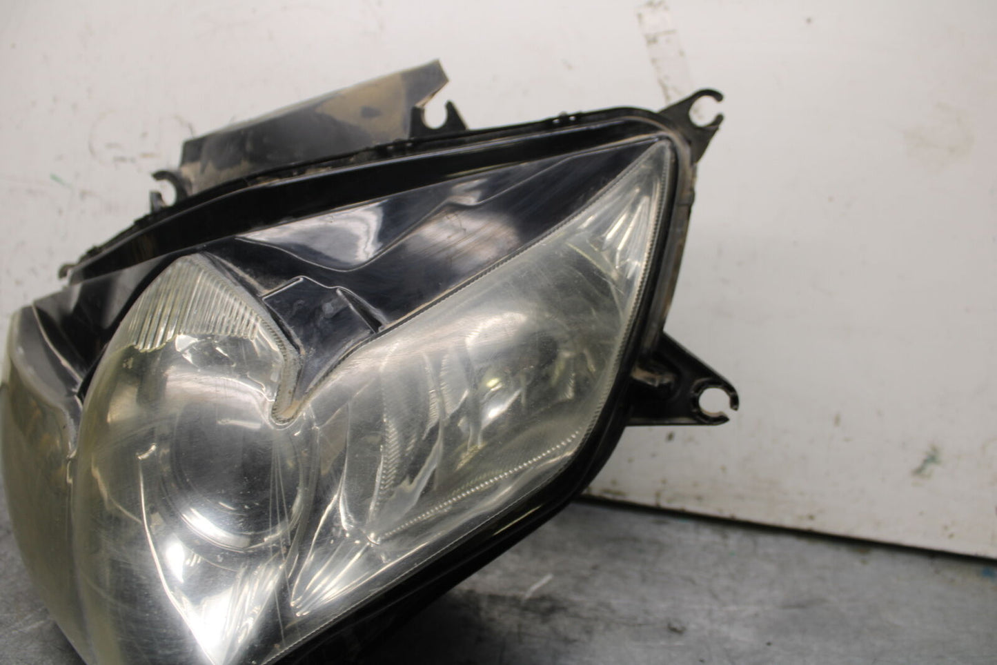 08-10 SUZUKI GSXR 600 FRONT HEADLIGHT HEAD LIGHT LAMP  BB721
