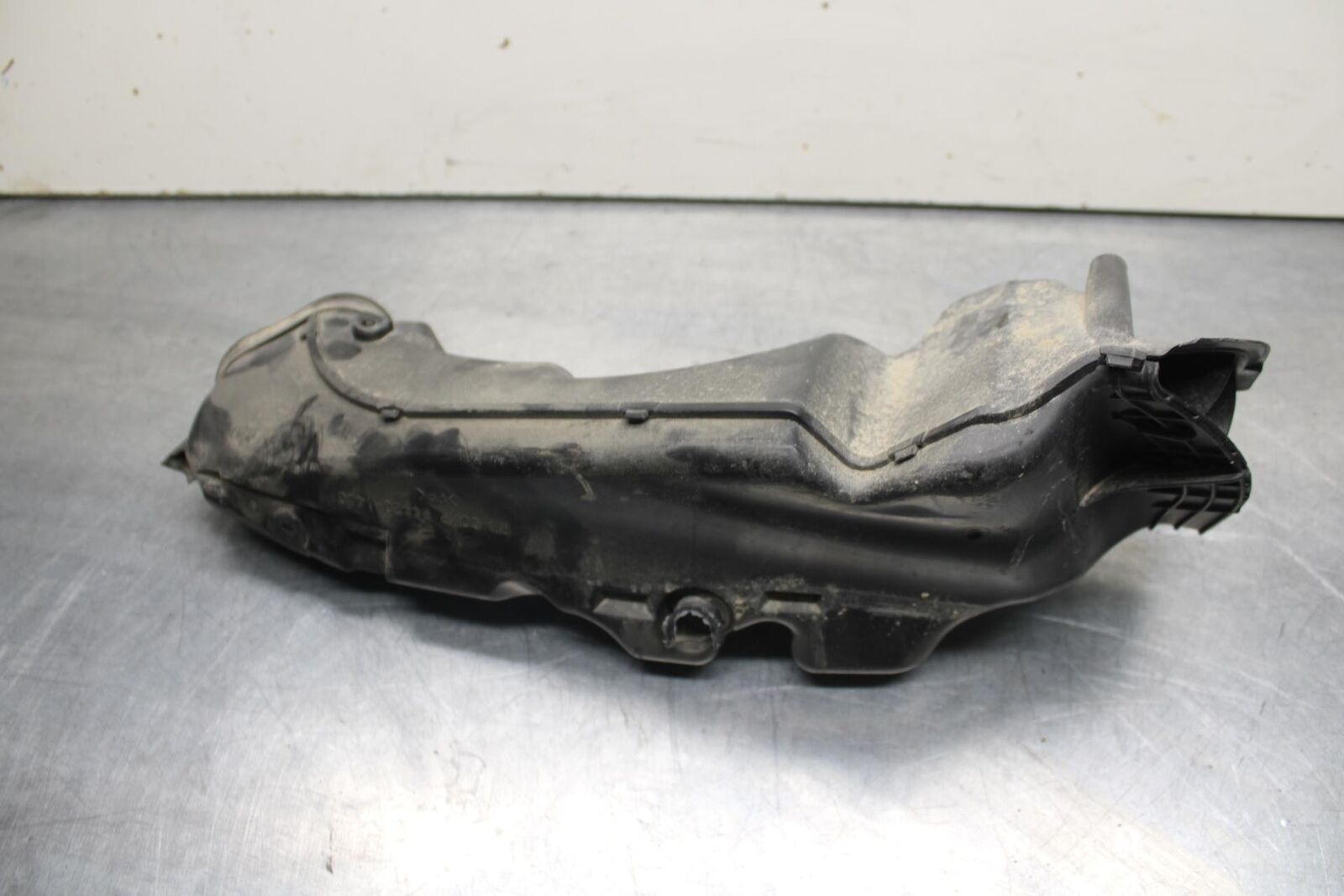 2011 Suzuki GSXR600 RIGHT LEFT AIR INTAKE DUCTS BB605