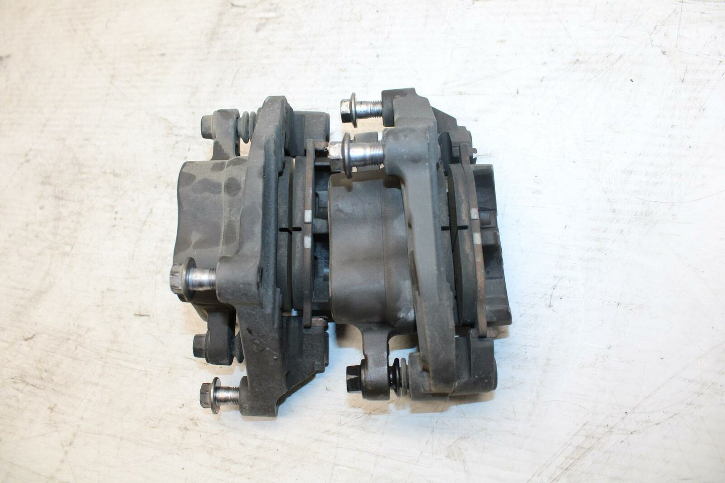 09 YAMAHA FZ6 RIGHT LEFT FRONT BRAKE CALIPER SET PAIR CALIPERS BB295