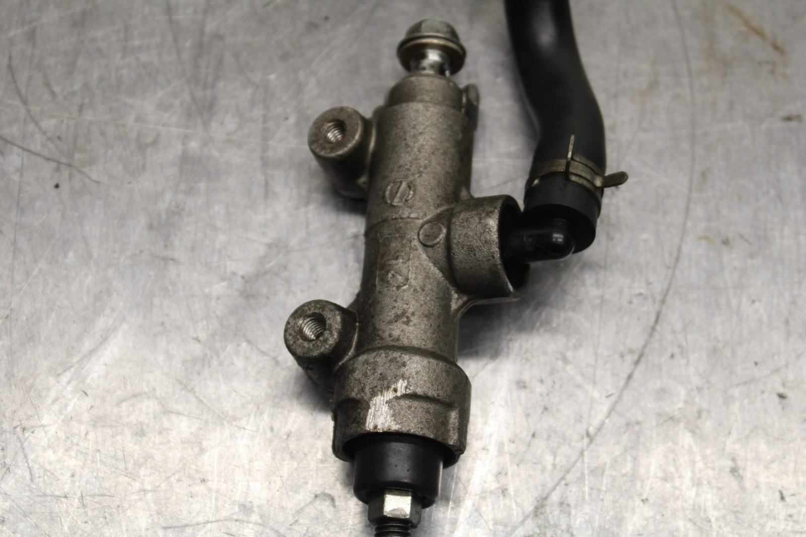 08-10 SUZUKI GSXR 600 REAR BACK BRAKE MASTER CYLINDER W RESERVOIR BB116